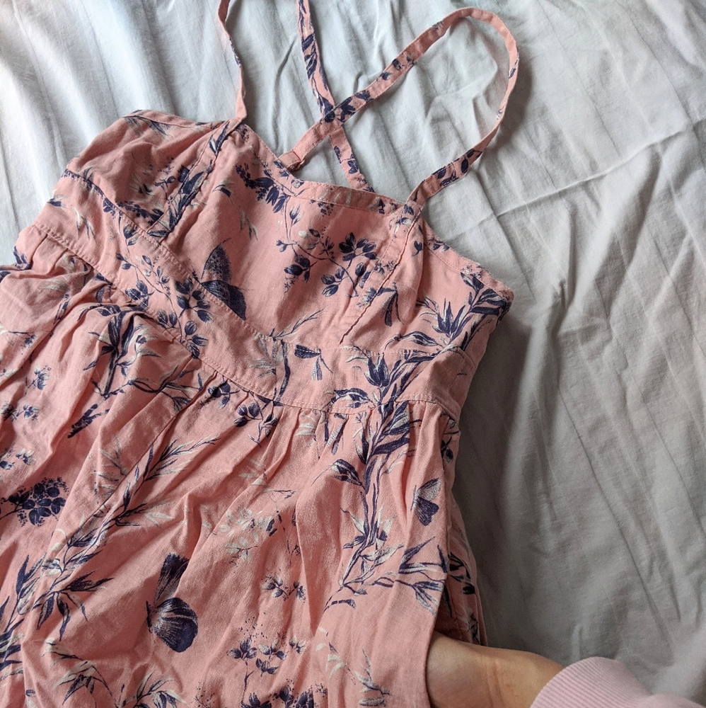 Floral dress with pockets!!